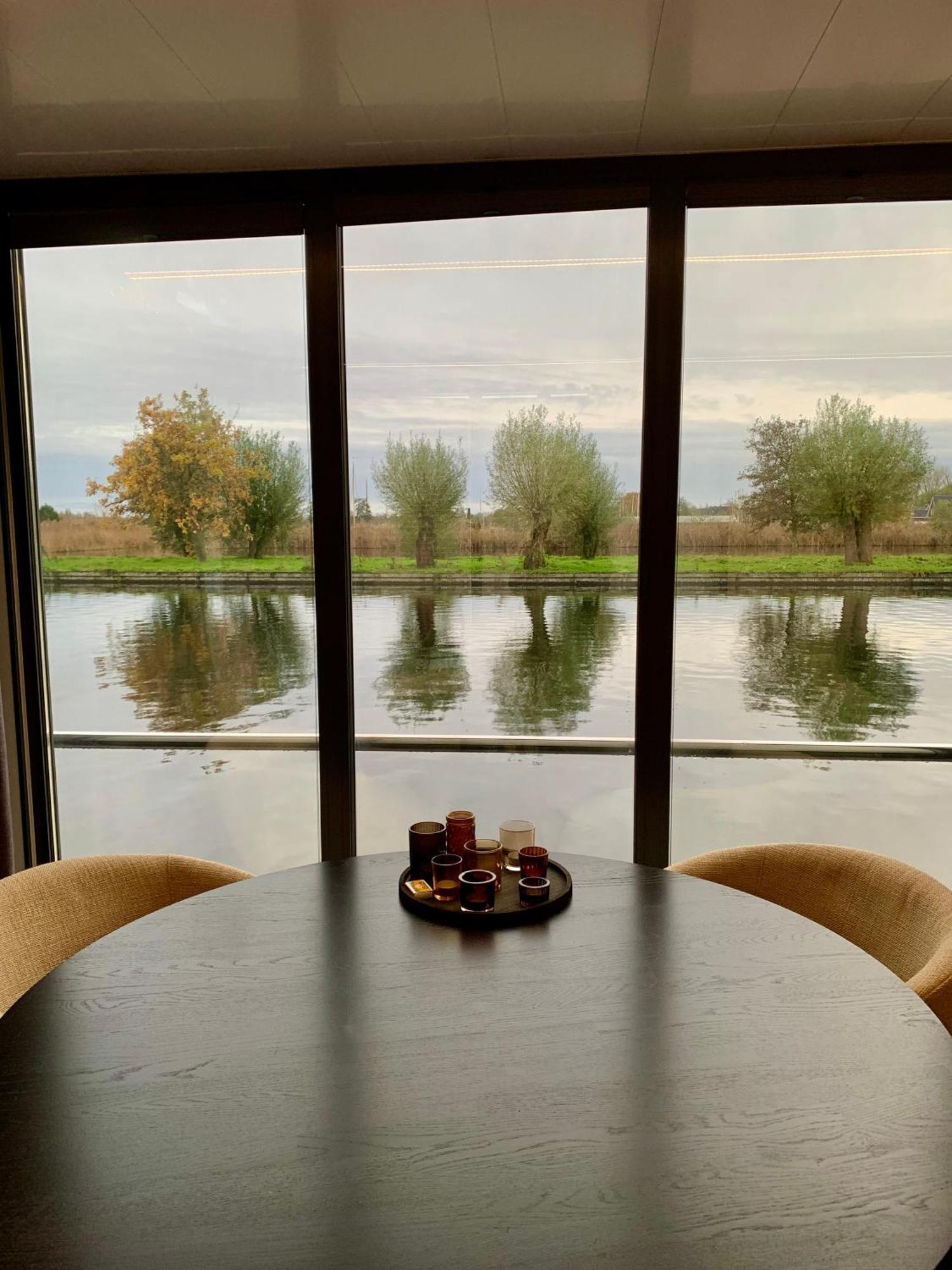 Hotel La Mare Houseboat à Nederhorst den Berg Extérieur photo